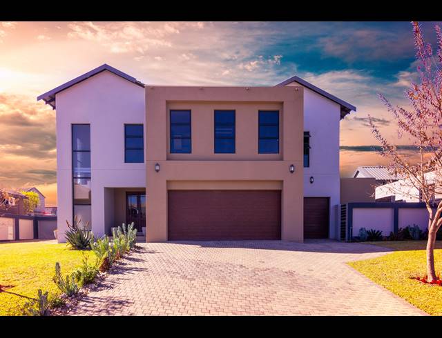 3 BEDROOM HOUSE FOR SALE IN COPPERLEAF ESTATE